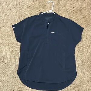 Figs Montex night sky scrub top in size small.